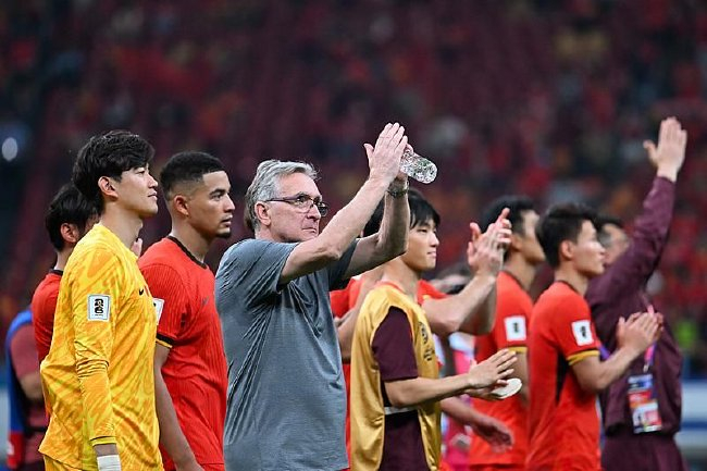 1-0胜巴林难改伊万处境，足协手握合同终止条款
