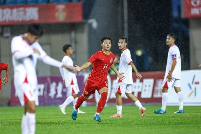 09国少5-2逆转澳洲夺冠 进攻端全面开花仍存后腰缺口 09国少5-2逆转澳洲夺冠 进攻端全面开花仍存后腰缺口