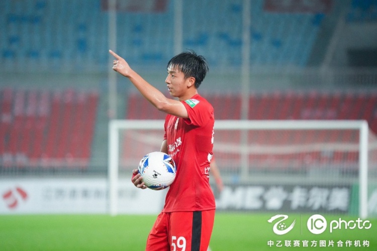 张俊杰世界波制胜 海港富盛经开客场1-0力克泰山B队 张俊杰世界波制胜 海港富盛经开客场1-0力克泰山B队