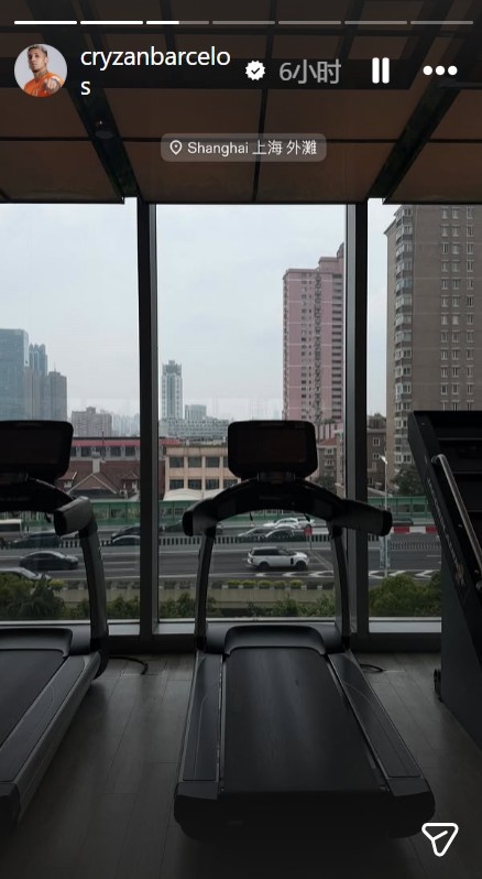 克雷桑休赛期携女友游沪,迪士尼外滩打卡后步入健身房 克雷桑休赛期携女友游沪,迪士尼外滩打卡后步入健身房