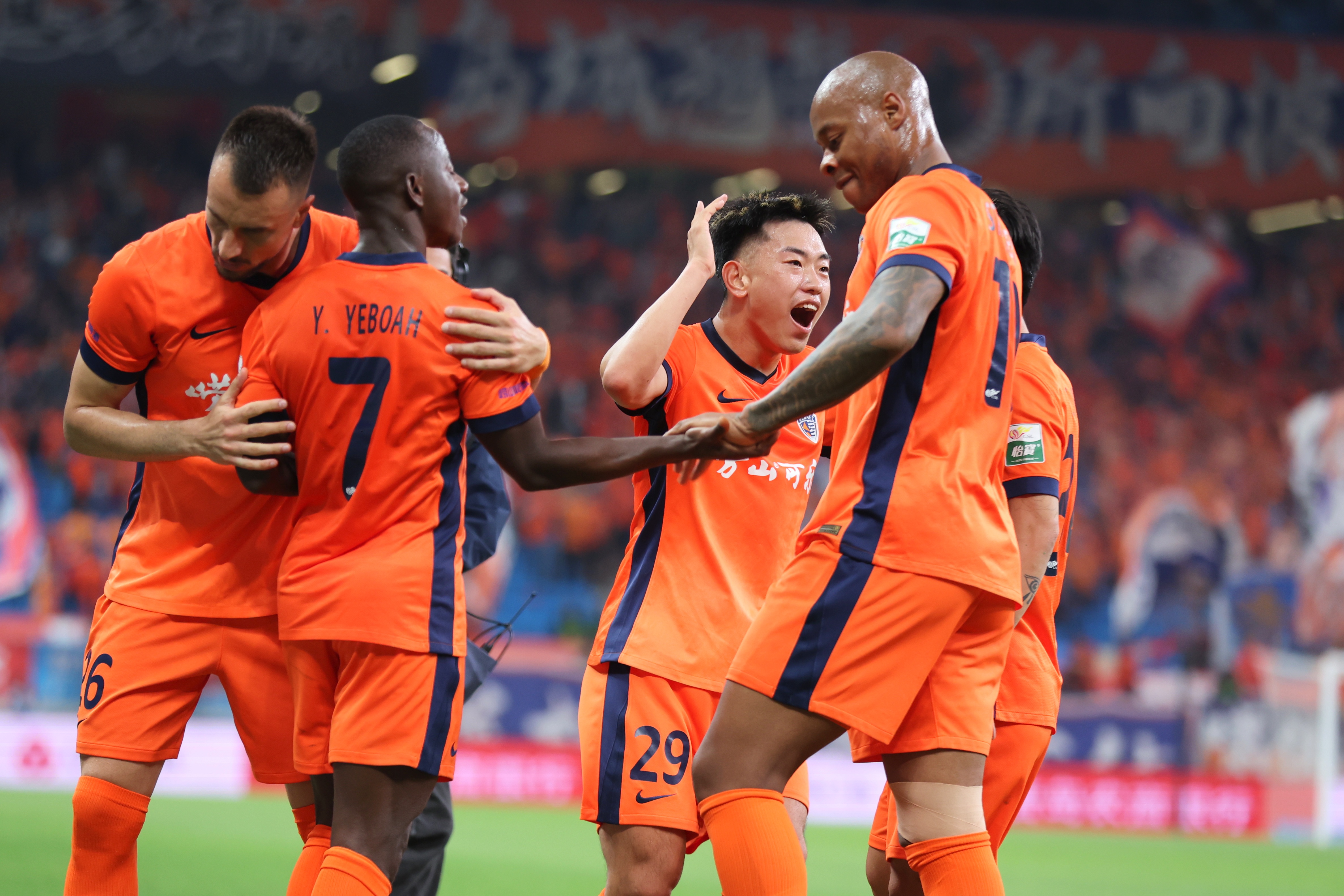 补时绝平!海牛1-1蓉城 保级队抢分续命 补时绝平!海牛1-1蓉城 保级队抢分续命