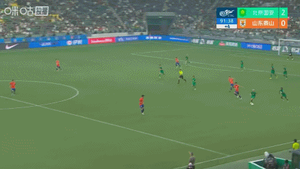 狂轰38脚!国安2-0十人泰山,郑铮直红王大雷9扑救难阻败局 狂轰38脚!国安2-0十人泰山,郑铮直红王大雷9扑救难阻败局