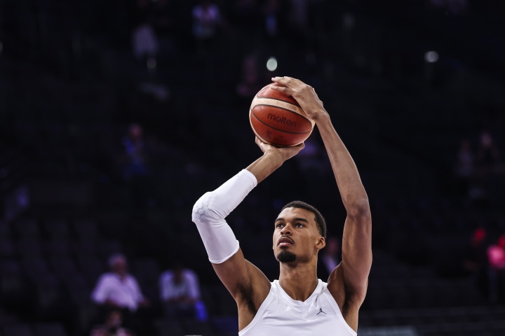 ESPN为火箭续约阿门评级A-:双赢 比文班亚马的合同每年少800多万 ESPN为火箭续约阿门评级A-:双赢 比文班亚马的合同每年少800多万