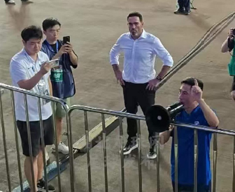 三镇高层赛后喊话球迷：希望还来给我们加油，我们会战斗到最后