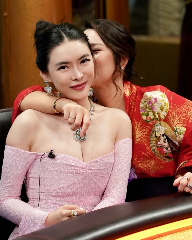 只顾看她了！德扑美女牌手All In姐参加威少基金会扑克之夜！