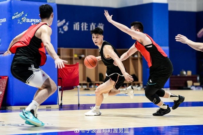 宁波富邦男篮晒日常训练：积极备战！